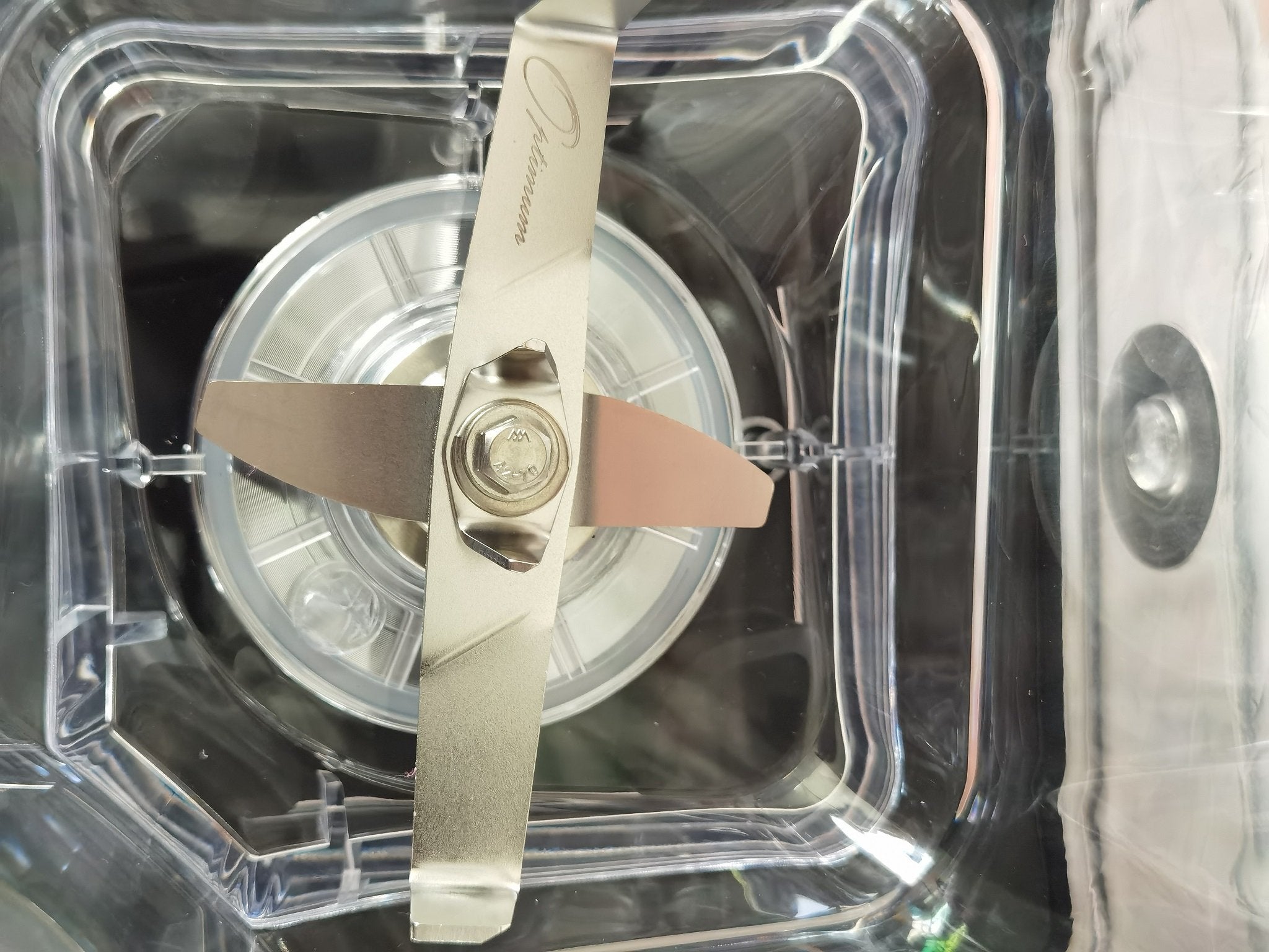 #blender #commercialblender #optimum9400x #vitamix #blendtec #professionalblender #vitaimixalternative #blendersmoothie #smoothieblender #bestblender #commercialblending #juicecleanse #smoothiemaker